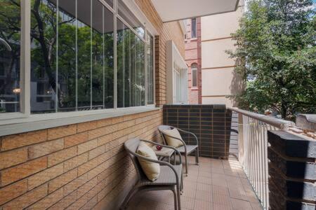 Modern Apartment in Rosebank Johannesburg Buitenkant foto